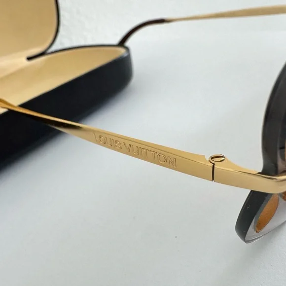 Louis Vuitton Sexy Sunglasses - Picture 6 of 15